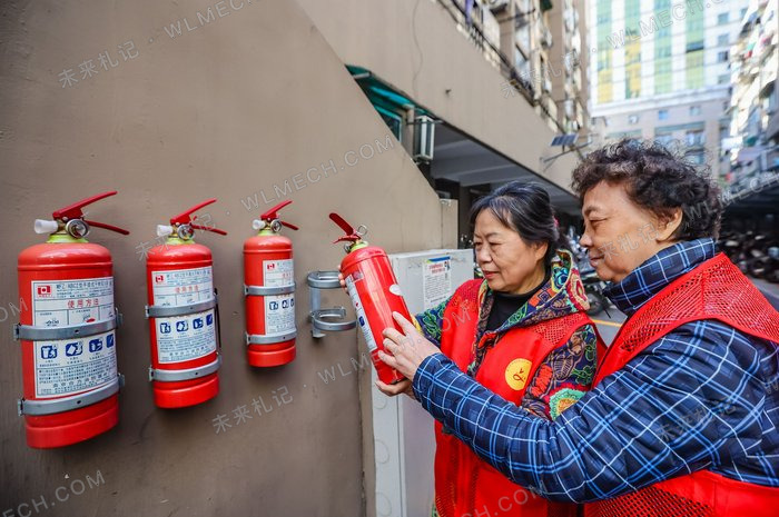 小区“怕爆炸”禁止新能源车进地库，花钱买了20年车位的车主怎么办？配图 9