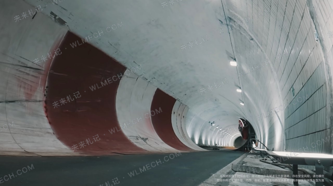 岚图追光S这段360°大回环是 AI 生成?我们把视频逐帧分析了一遍配图 8