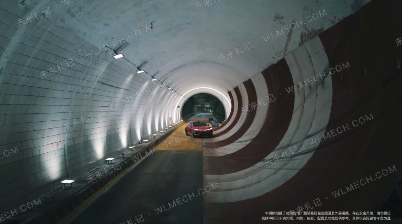 岚图追光S这段360°大回环是 AI 生成?我们把视频逐帧分析了一遍配图 10