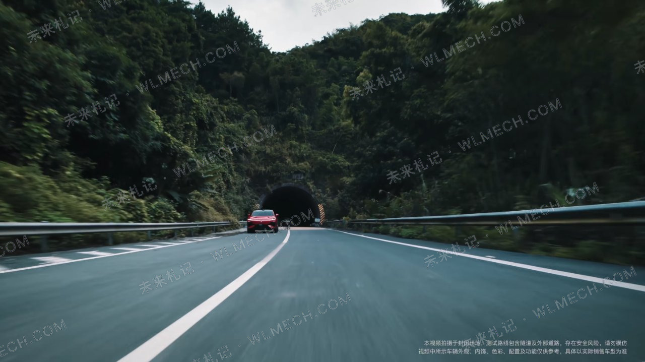 岚图追光S这段360°大回环是 AI 生成？我们把视频逐帧分析了一遍配图 16